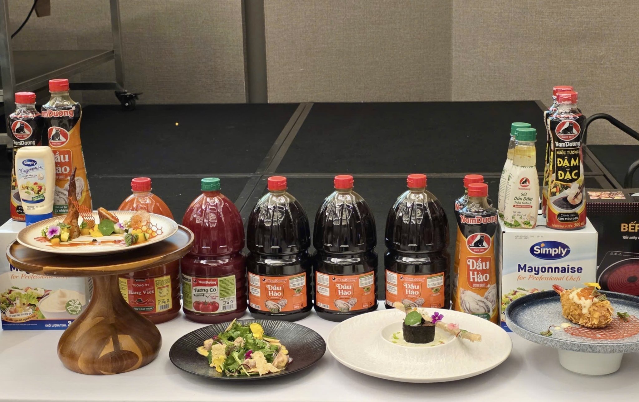 Nam Dương cùng đầu bếp miền Trung nâng tầm ẩm thực Việt